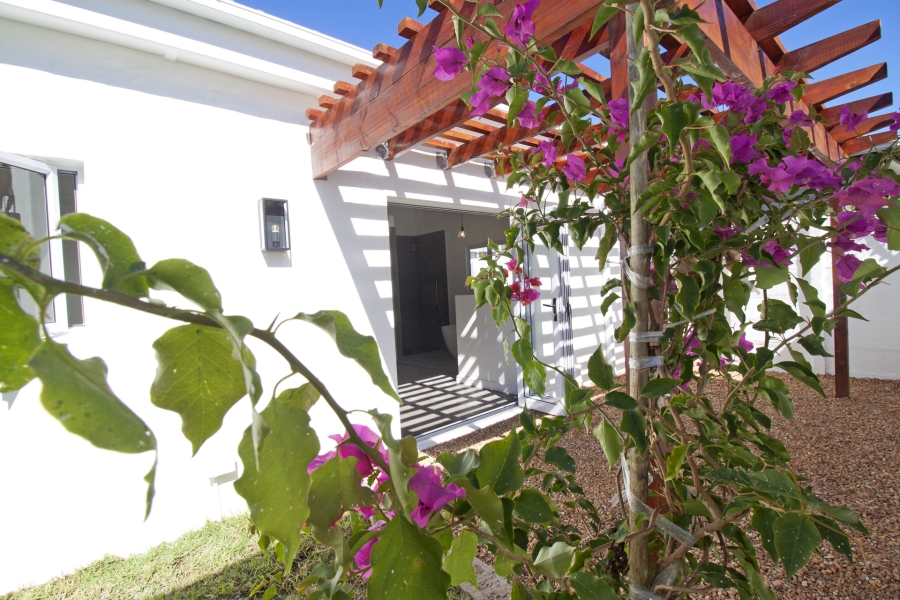 3 Bedroom Property for Sale in Milkwood Park Western Cape